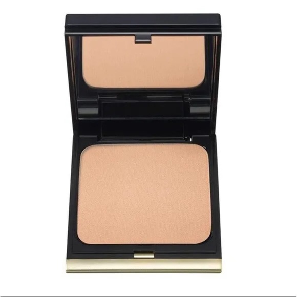 Kevyn Aucoin Other - KEVYN AUCOIN ~ THE SENSUAL SKIN POWDER FOUNDATION IN MEDIUM PF05! 9g NIB